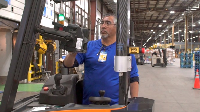 autonomous forklift operator